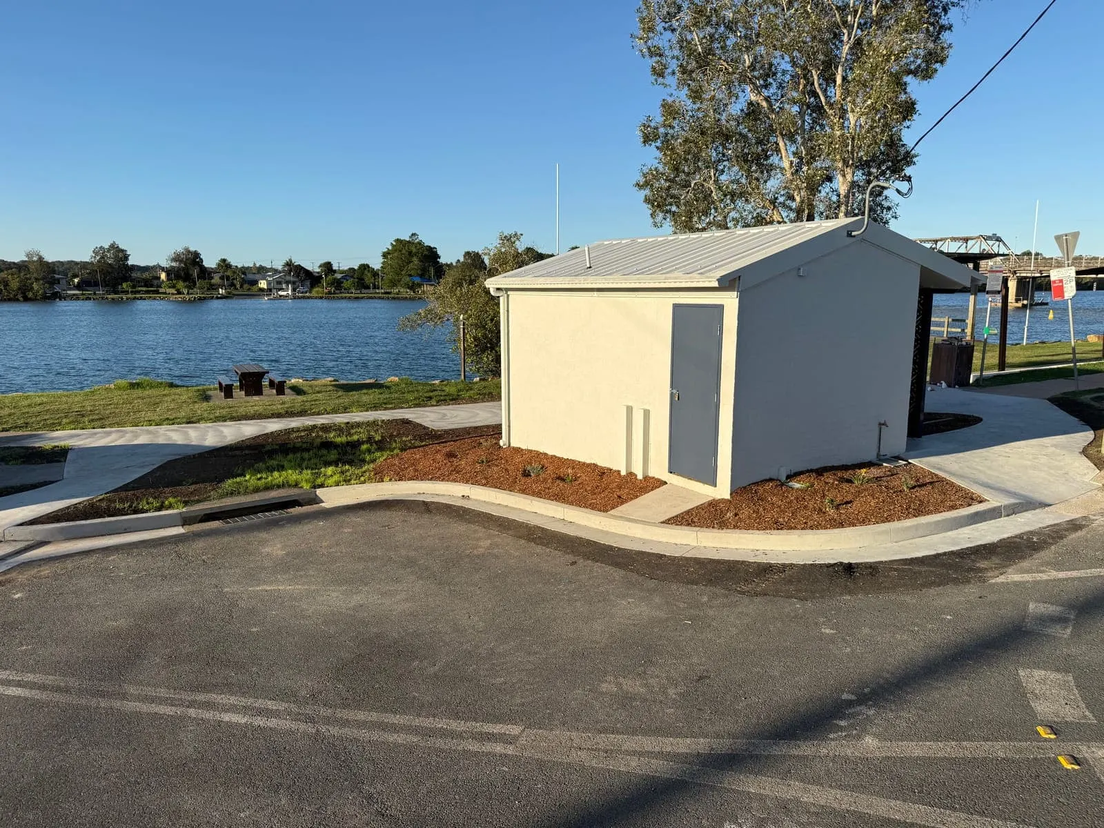 Completed River Street public amenities and riverfront carpark at Macksville